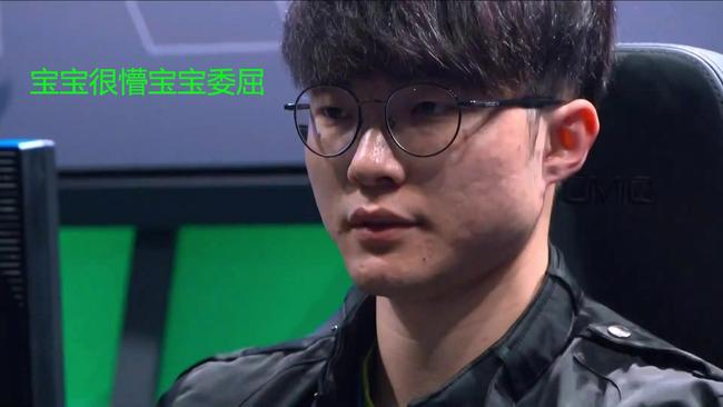 门希克笑着 门希克笑着