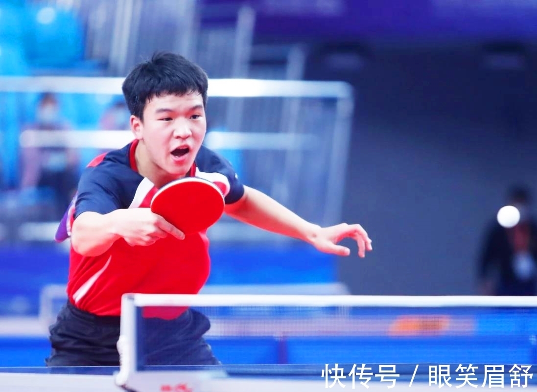 德天空：皇家社会在努力签下胡梅尔斯，马略卡、布莱顿也有意