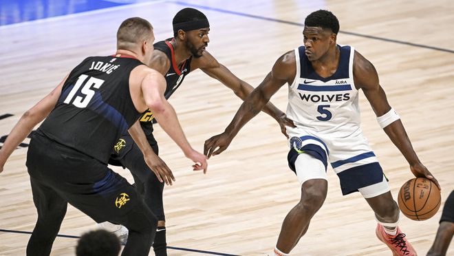 护后场篮板 护后场篮板